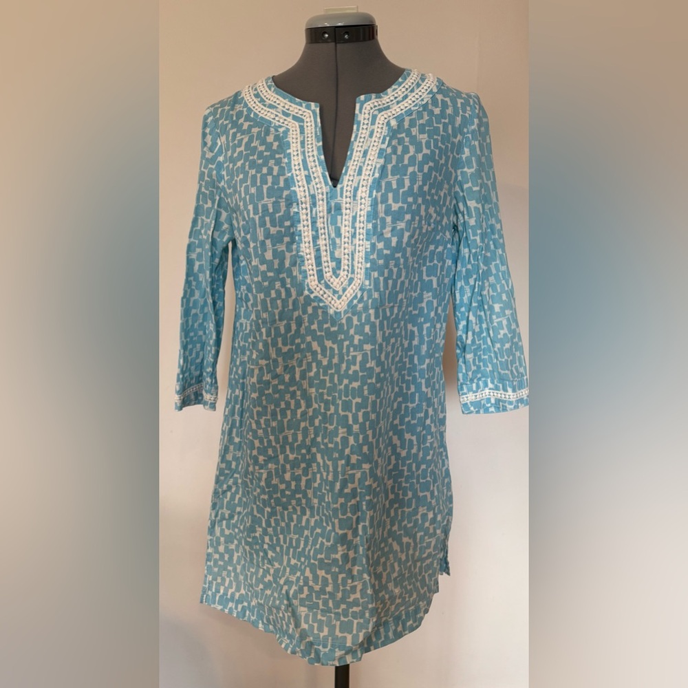 Size 6 Boden light blue and white tunic top